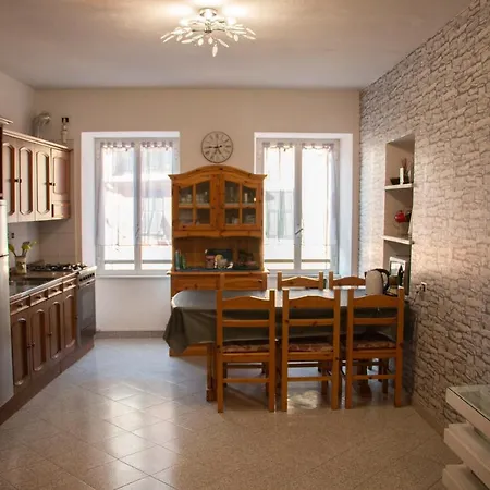 Vintage Apartment Vernazza